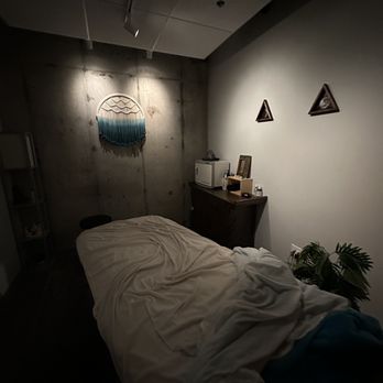 Indu Wellness - Massage room (post massage) - Massage Therapy Near Me - Baltimore, Maryland