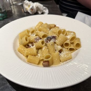 Restaurant Sebastian - Carbonara - Italian Near Me - Amsterdam, New Hampshire