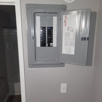 County Electric - The old left new installed..call the sheetrocker - Electricians Near Me - Port Orchard, Washington