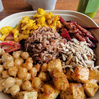 Zardin - Golden curry bowl!!! This place was amazing from the second I walked in. Highly recommend this place for a lunch spot. - Mediterranean Near Me - Myrtle Beach, South Carolina