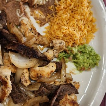 Volcanes Taqueria - Fajita mix plate - Tacos Near Me - Grand Prairie, Texas Volcanes Taqueria - Fajita mix plate - Tacos Near Me - Grand Prairie, Texas