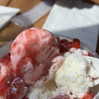 Boba Bing - Strawberry Bingsu - Bubble Tea Near Me - Honolulu, Hawaii Boba Bing - Strawberry Bingsu - Bubble Tea Near Me - Honolulu, Hawaii