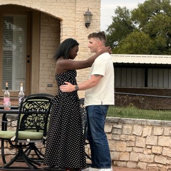 Texas Winos - Beautiful couple dancing to live music. - Party & Event Planning Near Me