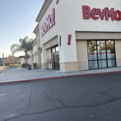 ES LA TIENDA TU TIENDA FAVORITA