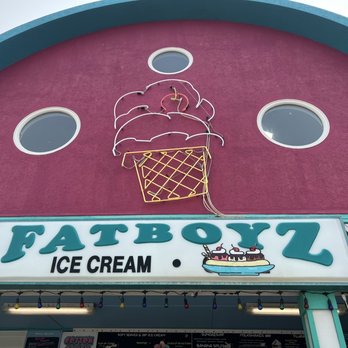 Fatboyz Ice Cream & Grill - Sign above the building - Ice Cream & Frozen Yogurt Near Me - Nags Head, North Carolina
