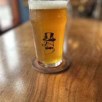 The Noble Fox - Burgers Near Me - Ashland, Oregon