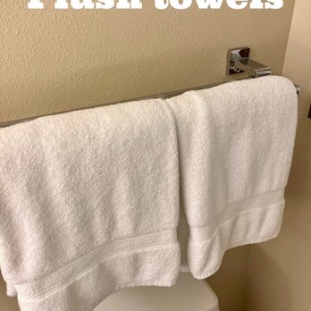 Lido Beach Resort - Excellent towels! 5-Star Resort Quality - Venues & Event Spaces Near Me - Sarasota, Florida