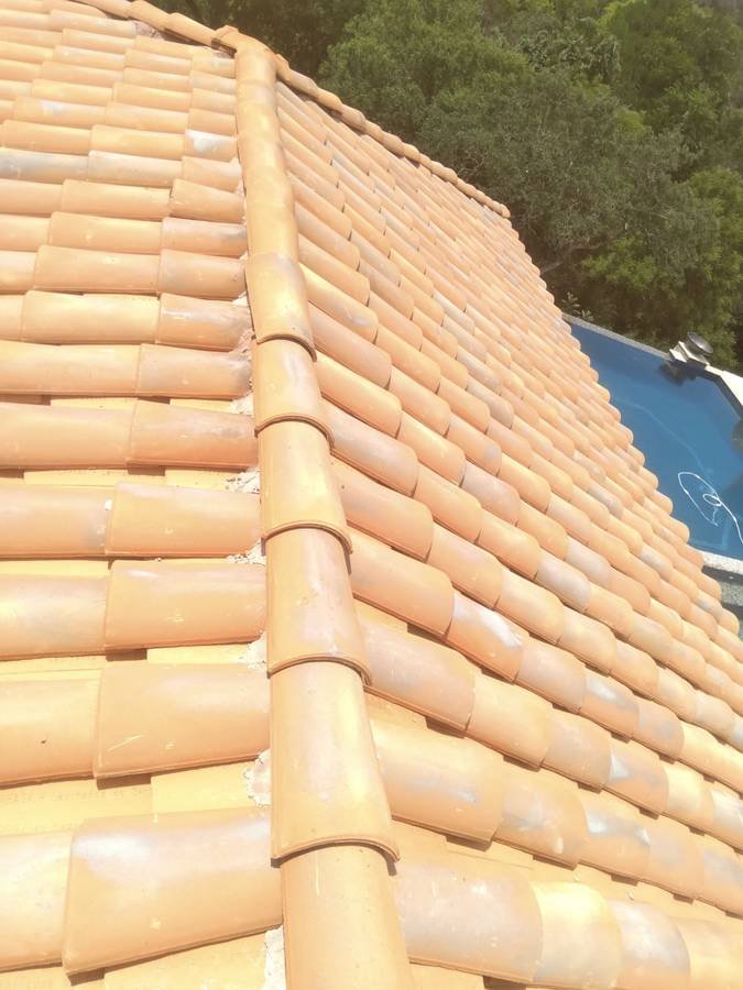 Slide of Pineda Roofing Contractors