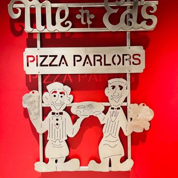 Me-N-Ed’s Pizza Parlors - shows a sign for a restaurant - Pizza Near Me - Maple Ridge, British Columbia
