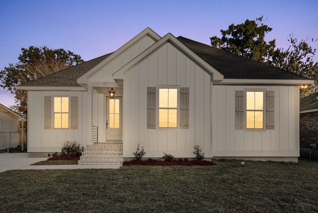 Slide of ClayKar Construction