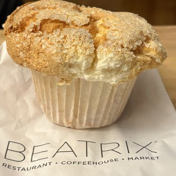 Beatrix - Fulton Market - Angel Muffin Vanilla - Breakfast & Brunch Near Me - Chicago, Illinois