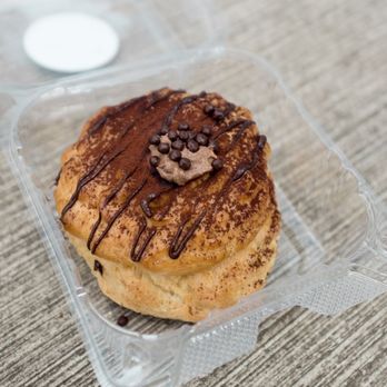 Ayla's Patisserie - Cream Puff (@miguelmoralesphotography on Instagram) - Bakeries Near Me - Kapolei, Hawaii