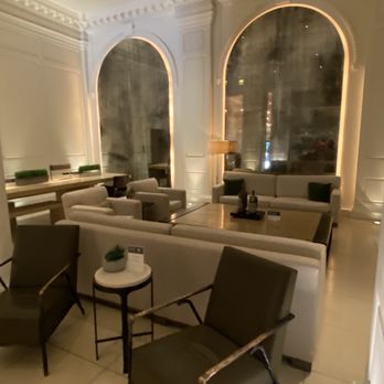 The Ambassador Room - Lobby - Hotels Near Me - Chicago, Illinois The Ambassador Room - Lobby - Hotels Near Me - Chicago, Illinois