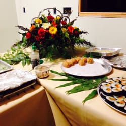 He Nani Floral Design - Centerpiece for buffet.