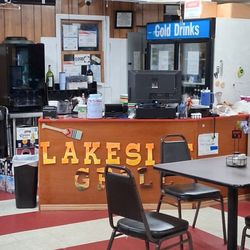 Lakeside Grill - Inside