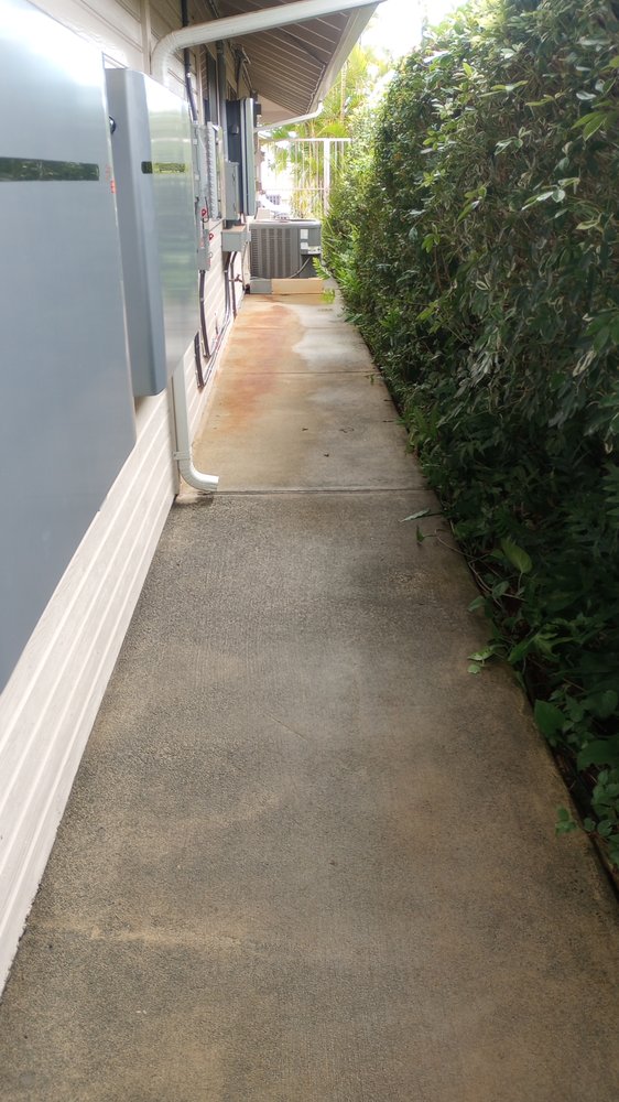 Slide of Papaya Powerwashing