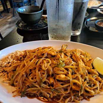 Sticky Rice - Chicken Pad Thai - Thai Near Me - Plantation, Florida Sticky Rice - Chicken Pad Thai - Thai Near Me - Plantation, Florida