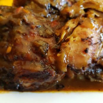 Mobay Cafe - The spicy jerk chicken - Cafes Near Me - Milwaukee, Wisconsin