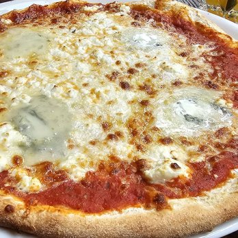 The Don a Roma - 4 Käse Pizza - Pizza Near Me - Hamburg, HH The Don a Roma - 4 Käse Pizza - Pizza Near Me - Hamburg, HH