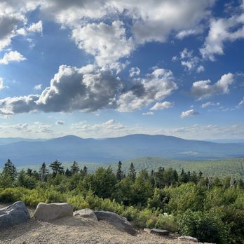 Quill Hill Scenic Summit & Picnic Area - Parks Near Me Quill Hill Scenic Summit & Picnic Area - Parks Near Me
