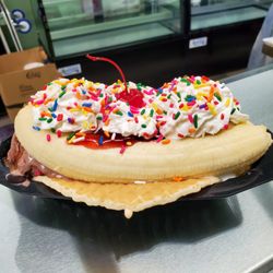 Wishflower Bakery And Creamery Shoppe