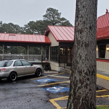 Pizza Hut - Remodeled "Classic" exterior with outdoor patio seating - Pizza Near Me - Eureka Springs, Arkansas Pizza Hut - Remodeled "Classic" exterior with outdoor patio seating - Pizza Near Me - Eureka Springs, Arkansas