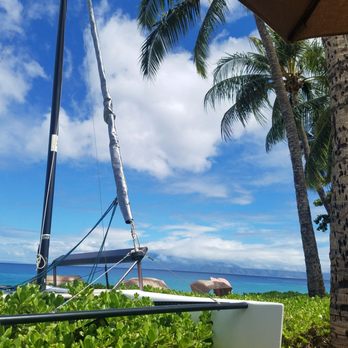 Castaway Cafe - Castaway view - American Near Me - Lahaina, Hawaii