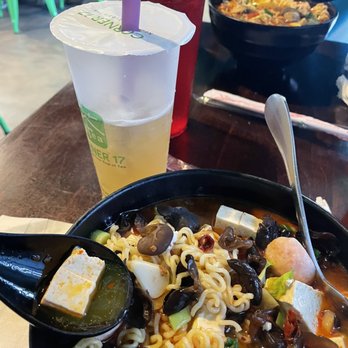 Corner 17 - Lychee green tea - Chinese Near Me - Saint Louis, Missouri