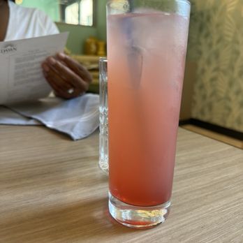Dawn AM Eatery - Raspberry lemonade - Southern Near Me - Chicago, Illinois Dawn AM Eatery - Raspberry lemonade - Southern Near Me - Chicago, Illinois