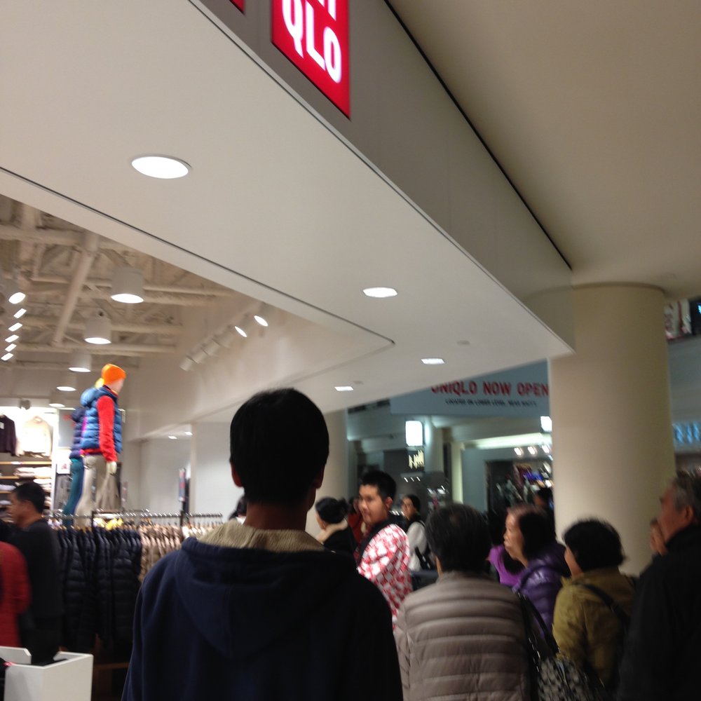 UNIQLO - Waiting in line to get into the store - Men's Clothing Near Me - San Francisco, California UNIQLO - Waiting in line to get into the store - Men's Clothing Near Me - San Francisco, California