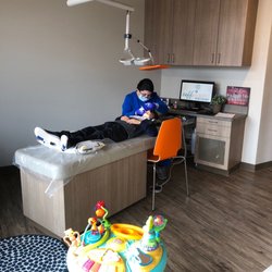 Zeff Pediatric Dentistry - Exam room