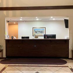 SureStay Plus Hotel By Best Western Coffeyville - Lobby
