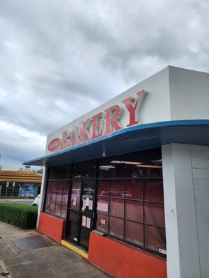 Nanding's Bakery by null