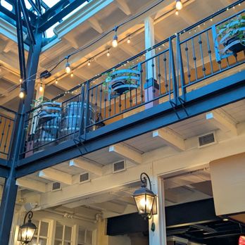 Hervé - Lovely place - Wine Bars Near Me - Santa Fe, New Mexico