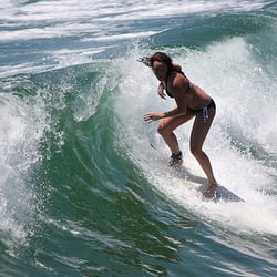 Surf2Live - I can do it! Now take the damn photo before i fall again!