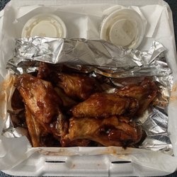 Wingz Carolina Place - Bbq wings. Good.