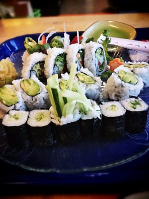 Big Catch Sushi Bar by null