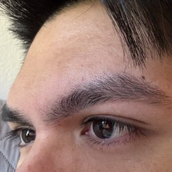 Eyebrow Station