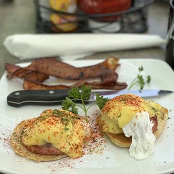 EJ's Meridian Cafe - Best Eggs Benedict in Naples! - Breakfast & Brunch Near Me - Naples, Florida