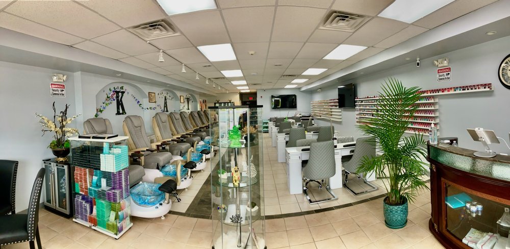 Kay's Nail Spa Logo