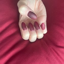 Sarabella Nail Studio - Fill with a red mat top coat