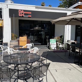 Dash Coffee Bar - Coffee & Tea Near Me - Pasadena, California