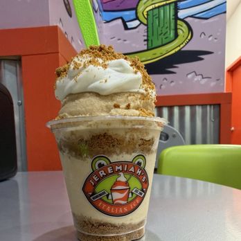 Jeremiah's Italian Ice - Cookie butter ice with vanilla ice cream and cookie butter crumbles - Desserts Near Me - Gilbert, Arizona