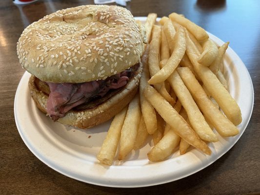 Kelly’s Roast Beef by null