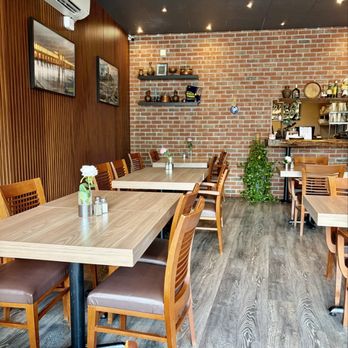 Avishan Authentic Middle East Grill - More seating - Persian/Iranian Near Me - Langley, British Columbia