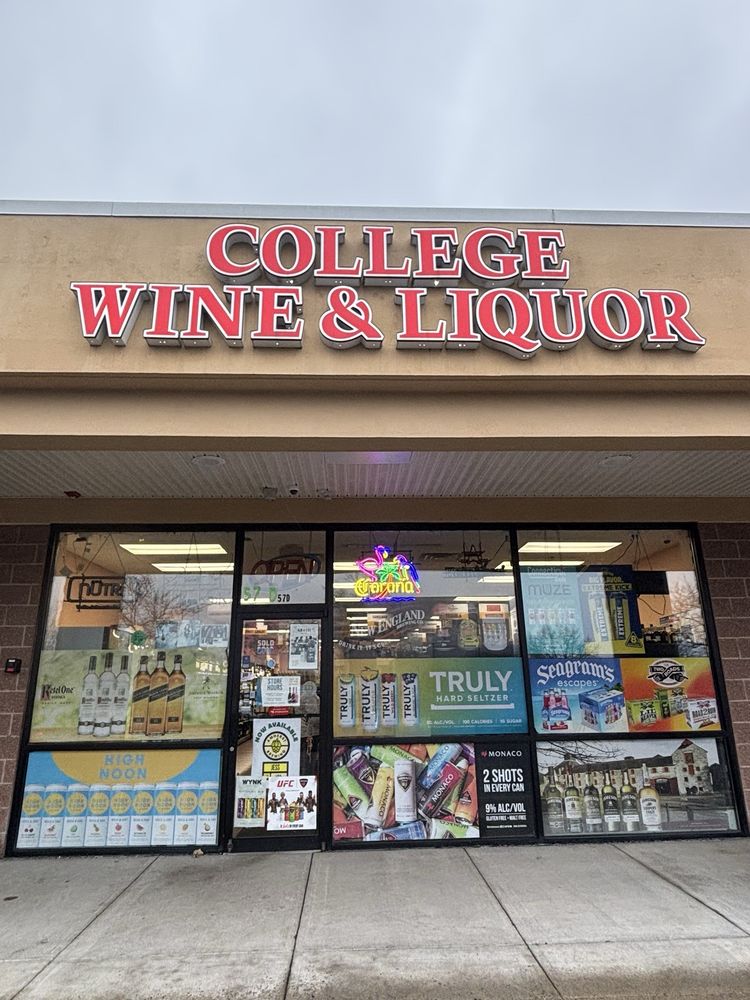 College Wine & Liquor Logo