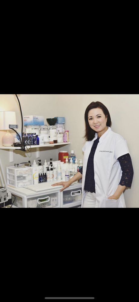 Hong's Advanced Skin Care Logo