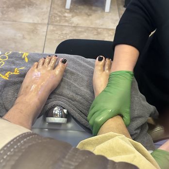 Posh Nails & Spa - Black gel toes $40 - Waxing Near Me - Riverside, California