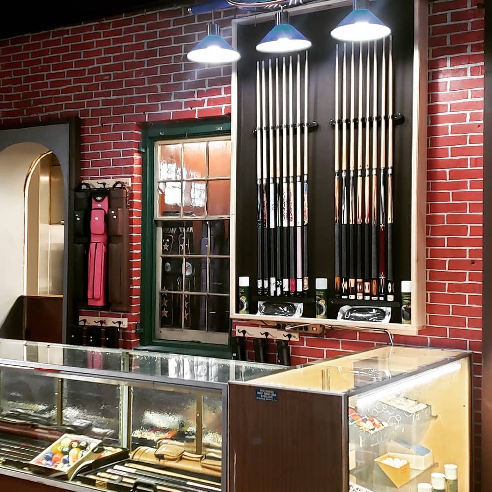 BURLINGTON PRIVATE BILLIARDS CLUB Updated August 2024 38 West Broad