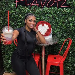 Strong daiquiris! Strong daiquiris!